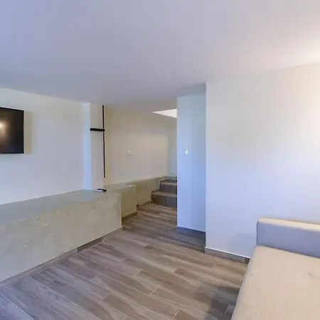 Casa Bloo, 11br Sea View * Lagomandra